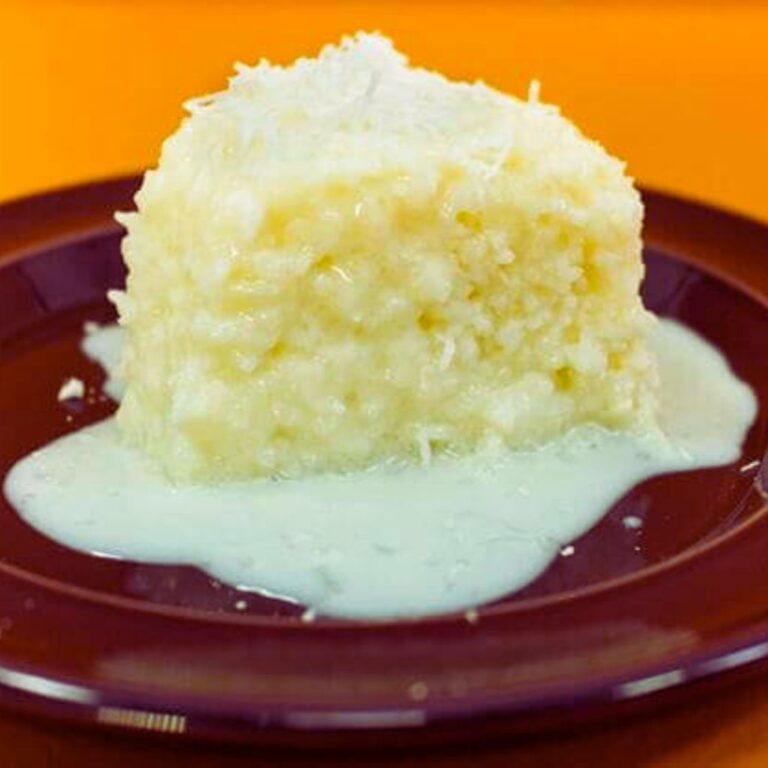 Bolo de Tapioca com Leite de Coco