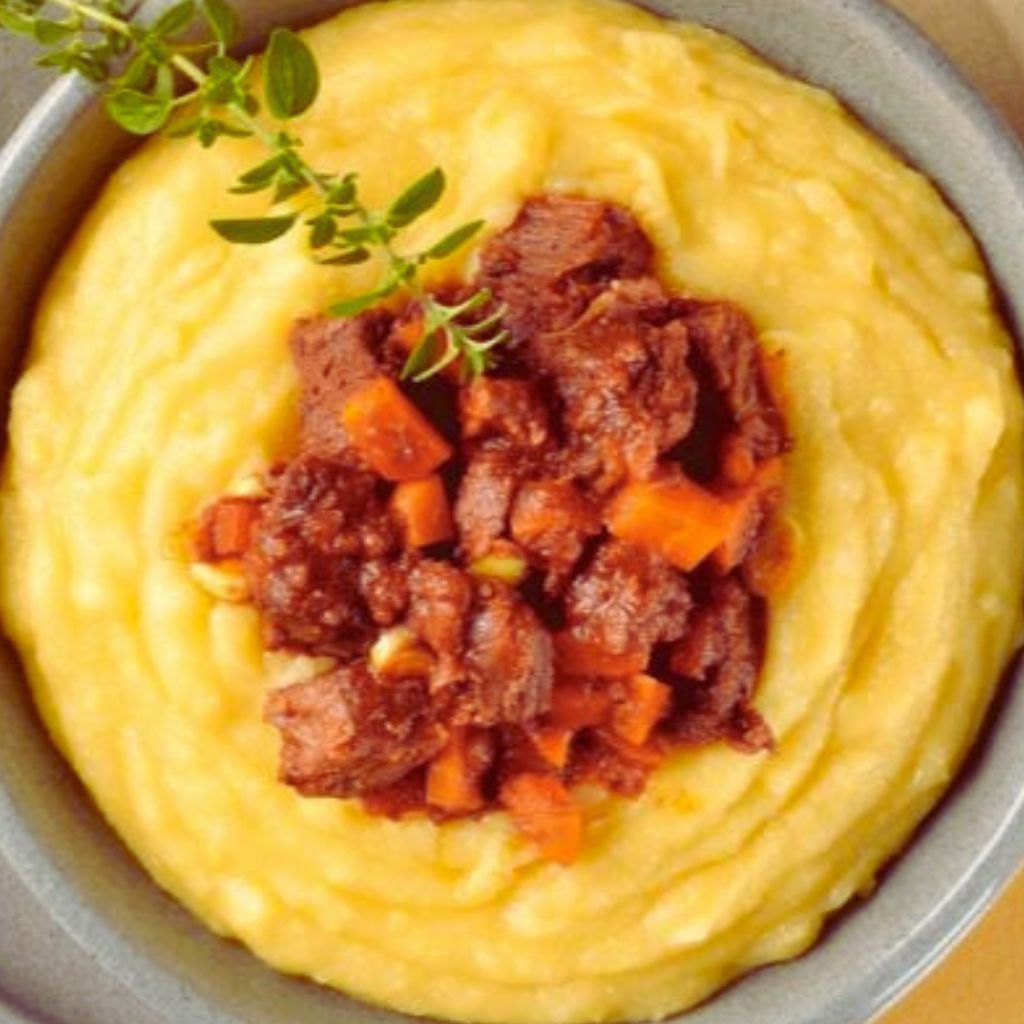 Polenta com Ragu de Carne