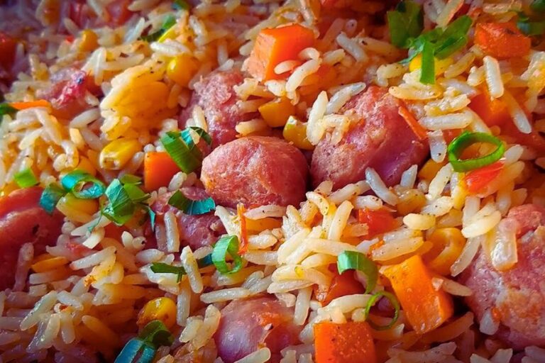 Arroz de Forno com Linguiça e Queijo