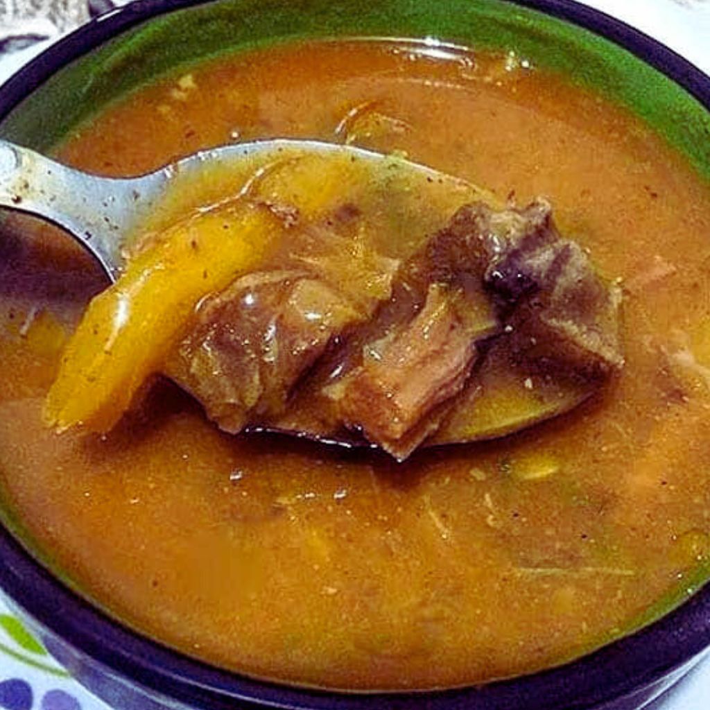 Caldo de Costela com Batatas