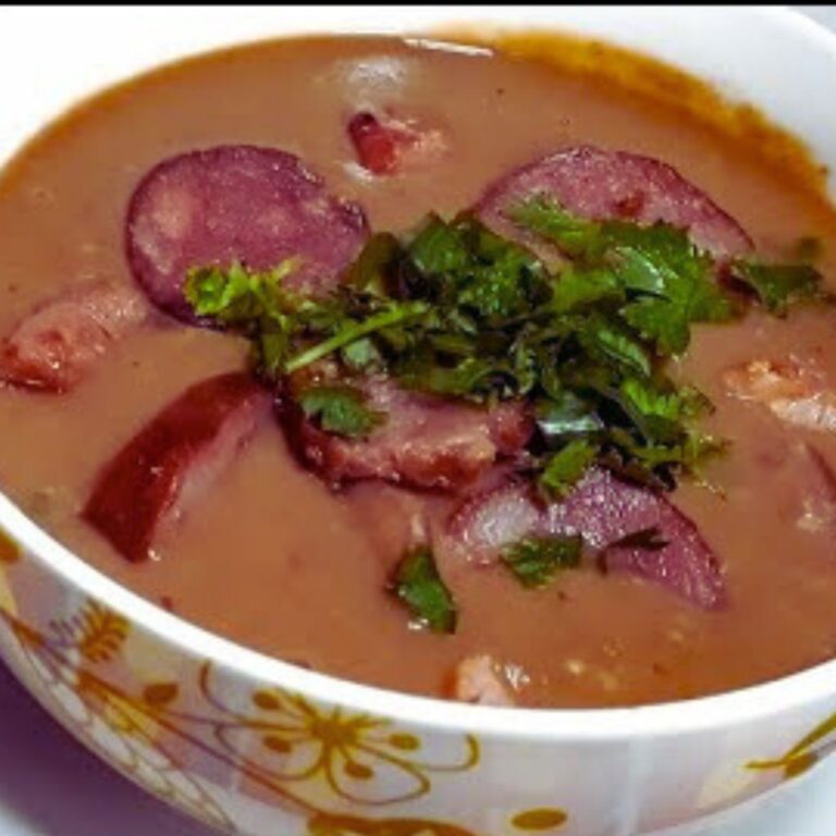 Caldo de Feijão com Linguiça